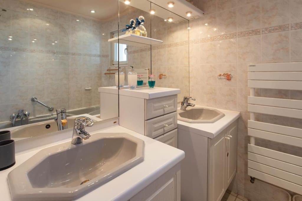 Apartmán A6- 2 Bdr Incredible Sea View - Ac, Garage & Terrace Antibes Exteriér fotografie